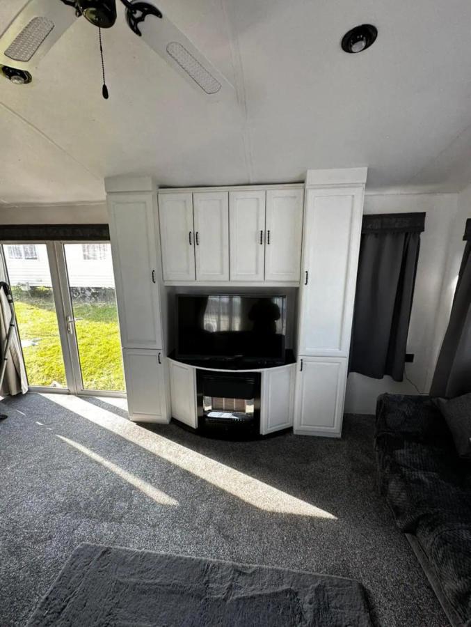 2 Bedroom Caravan With Sea Views Eastchurch Exterior foto